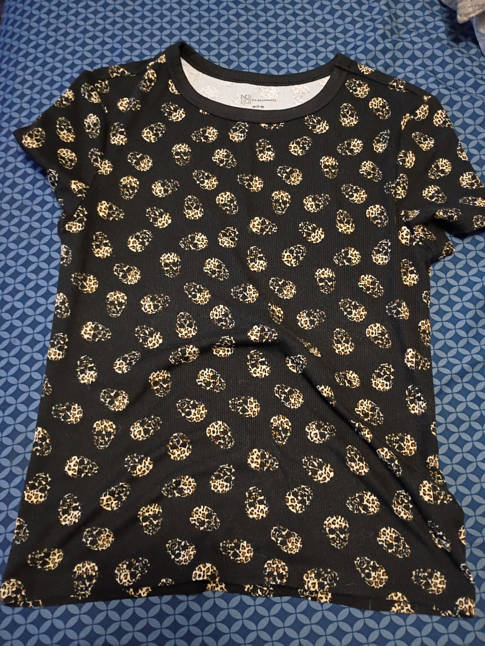 Women's Black  Skulls And Leopard Print Short Sleeve Top